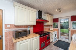 BREAKFAST KITCHEN- click for photo gallery